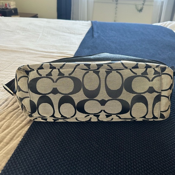 Coach XL Diaper Bag & Matching Wallet - Picture 3 of 5